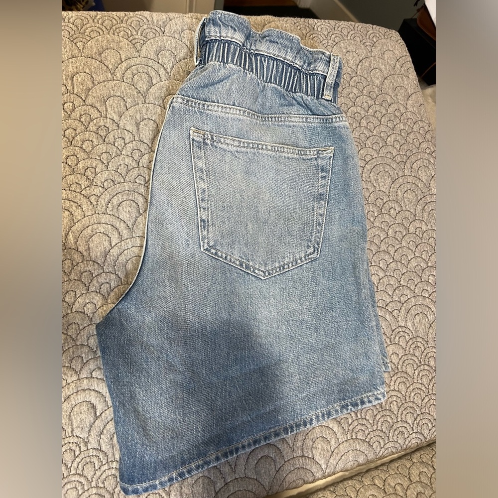 FRAME DENIM CUFFED PAPER BAG ELASTIC
WAIST SHORTS M - Picture 7 of 10